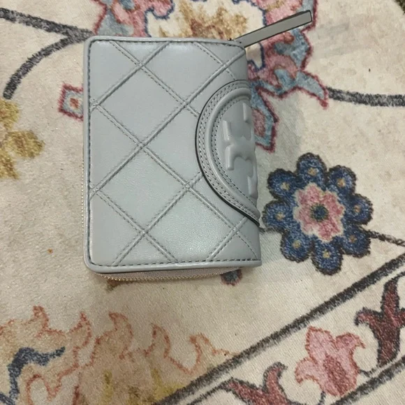 Tory Burch Gray Quilted Wallet - Picture 2 of 5
